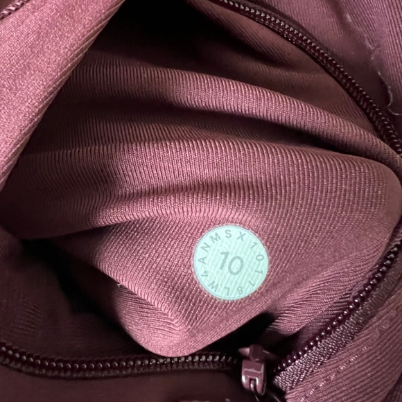 Lululemon Yoga Tight Fitting Jacket Long Sleeve - Red Merlot - 10 - Picture 3 of 3